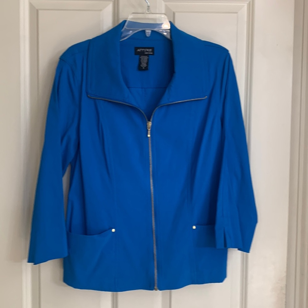 Attyre Women’s Jacket